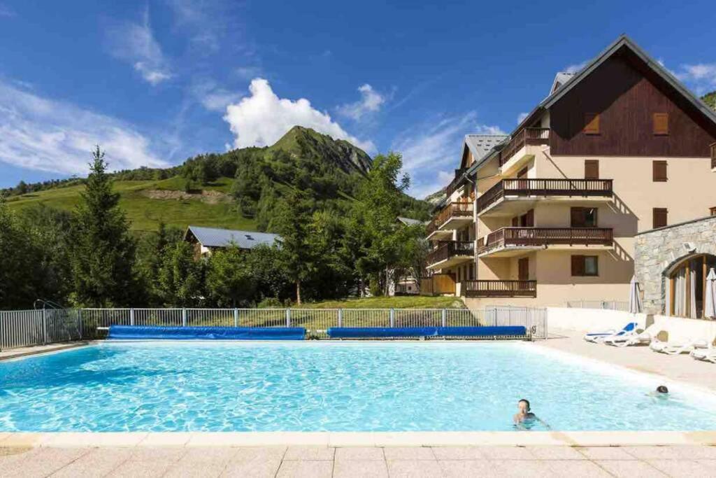 Apartmán Logement 4/6 Personnes A La Montagne Avec Piscine Saint-Sorlin-dʼArves Exteriér fotografie