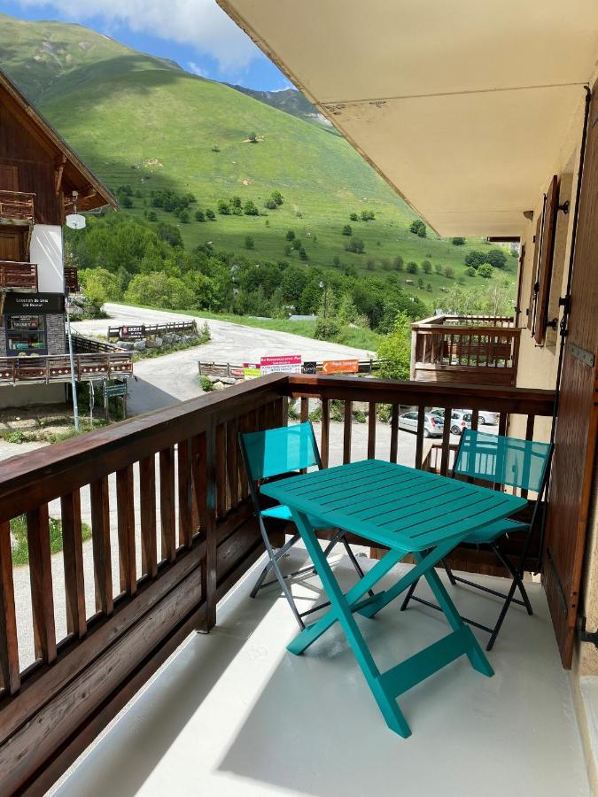 Apartmán Logement 4/6 Personnes A La Montagne Avec Piscine Saint-Sorlin-dʼArves Exteriér fotografie